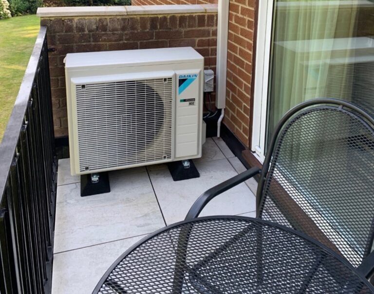 Apartment air conditioning outdoor unit